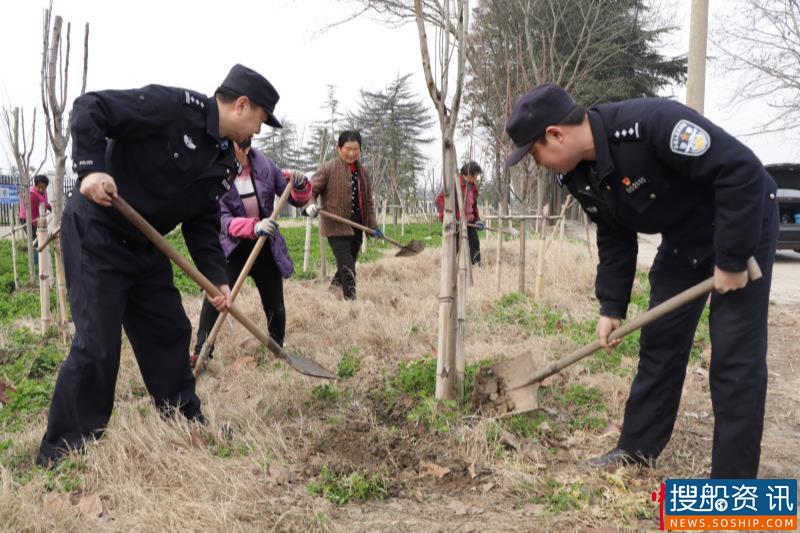 春暖三月 仪征警民共同开展环保志愿者活动