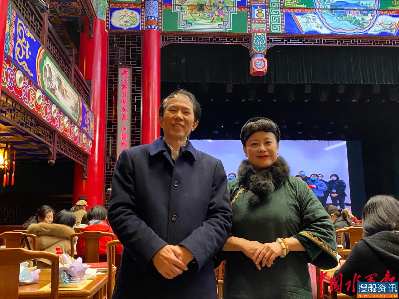 鹧鸪天·江城三月畅东风