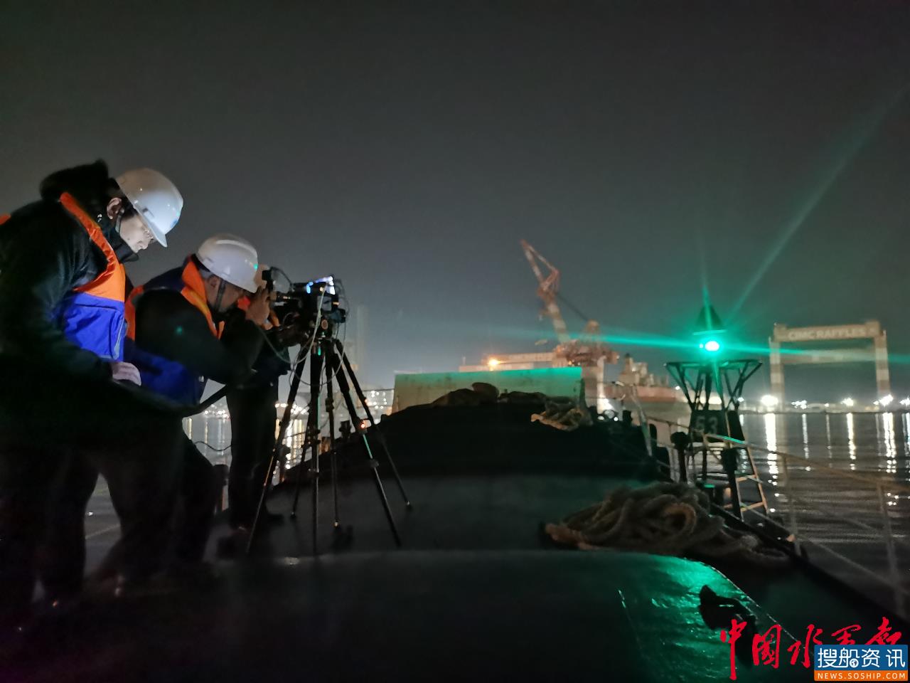 烟台航标处与烟台海事局联合开展烟台港芝罘湾港区夜间巡航工作