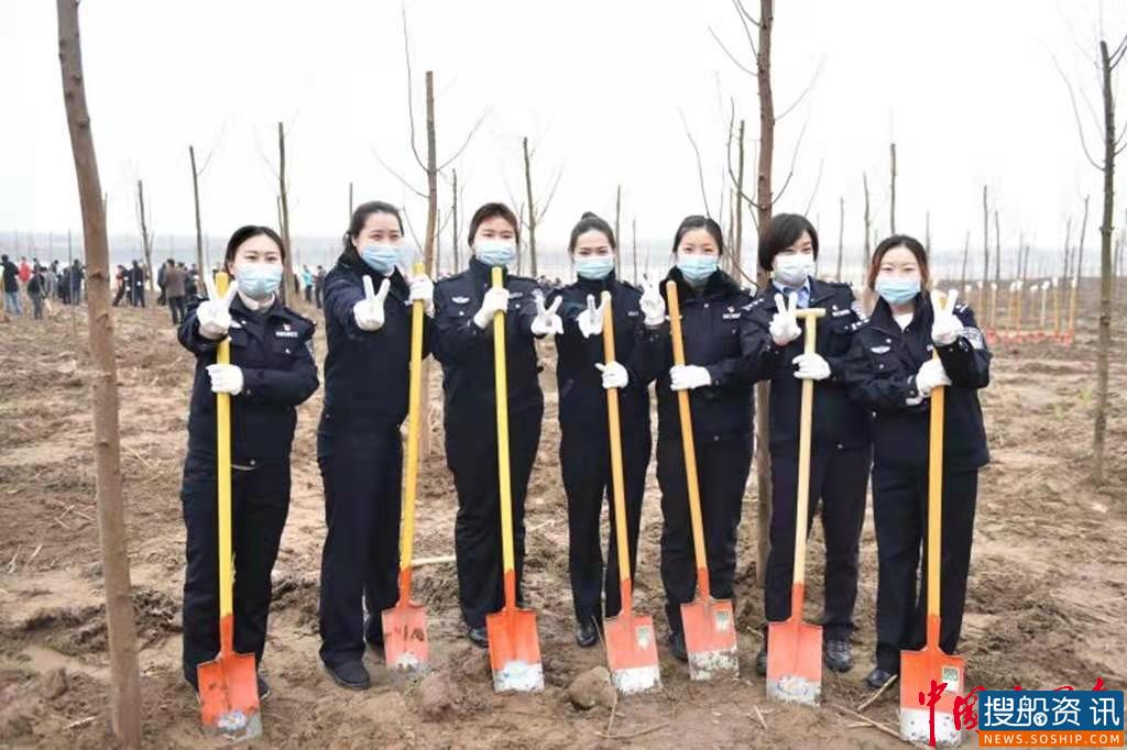 三八妇女节，警花这样过—— 长航武汉公安组织开展庆“三八”系列活动