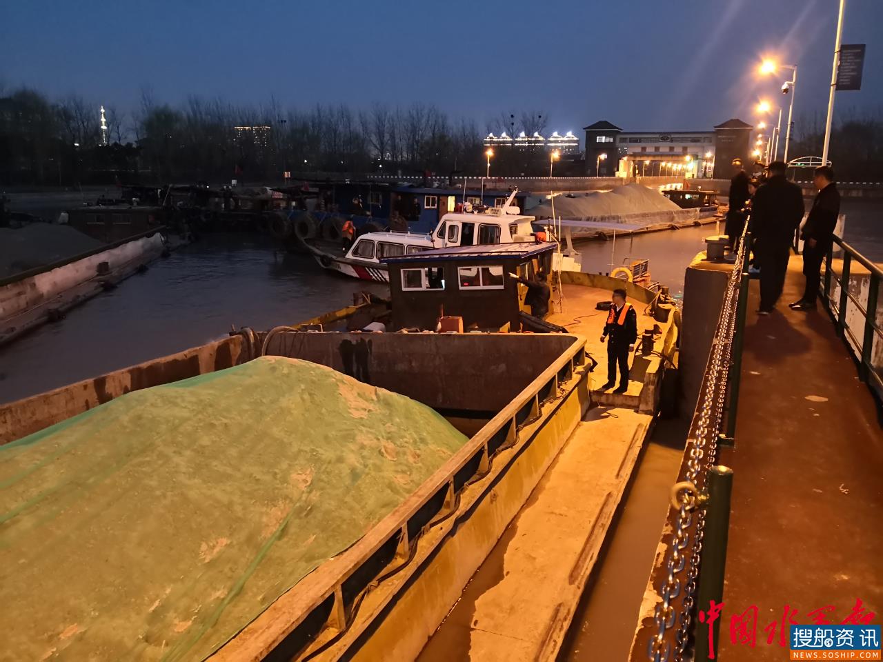 响水县地方海事处成功处置船舶搁浅险情