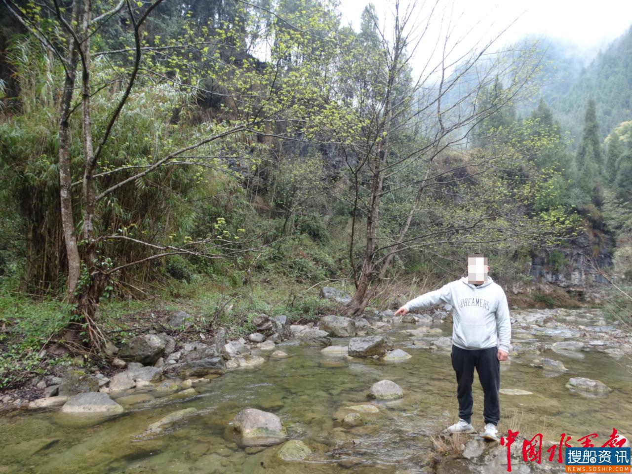 一根便携电鱼舀 两条鲫鱼尝江鲜 宜昌一95后男子涉嫌非法捕捞水产品犯罪!