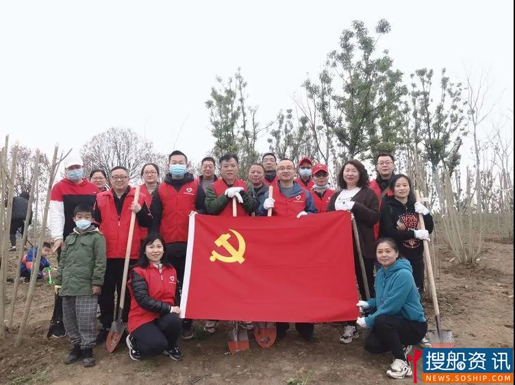 种植一抹新绿,让世界少一些“碳息”——襄阳市港航发展服务中心开展义务植树活动