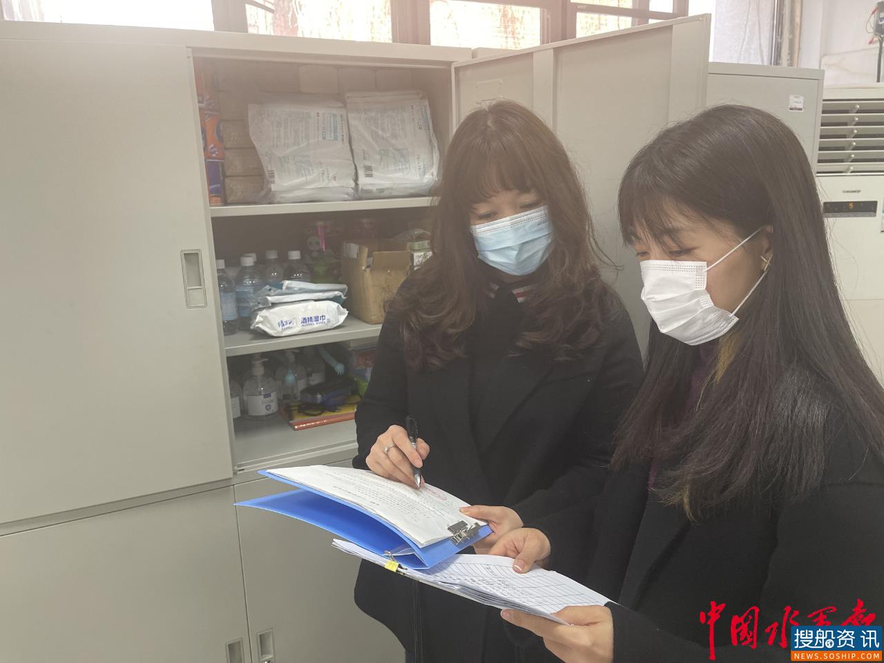 “铿锵玫瑰”展风采