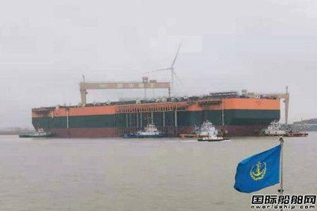 启东中远海运海工建造FPSO“Tortue-N999”号出坞