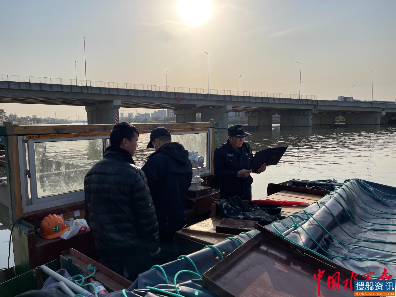 绍兴严查泥浆运输船舶违法行为
