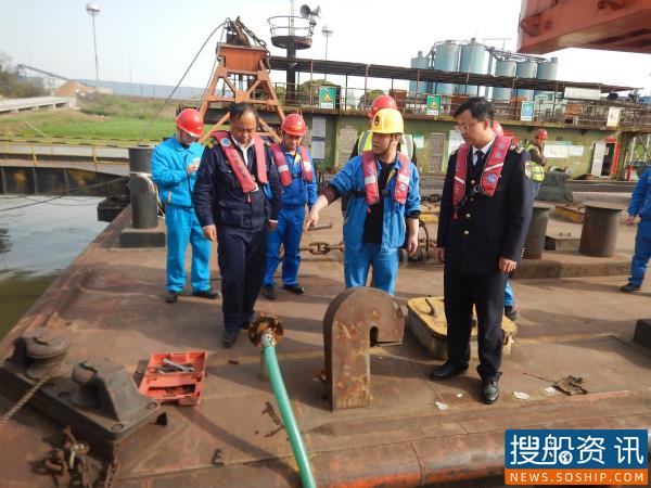 岳阳海事局开展辖区码头防污染专项检查