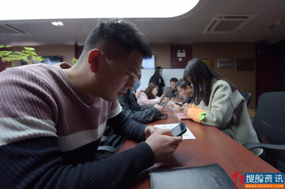 “线下学+线上考”武汉航道局检验《权力规范运行手册》学习成效