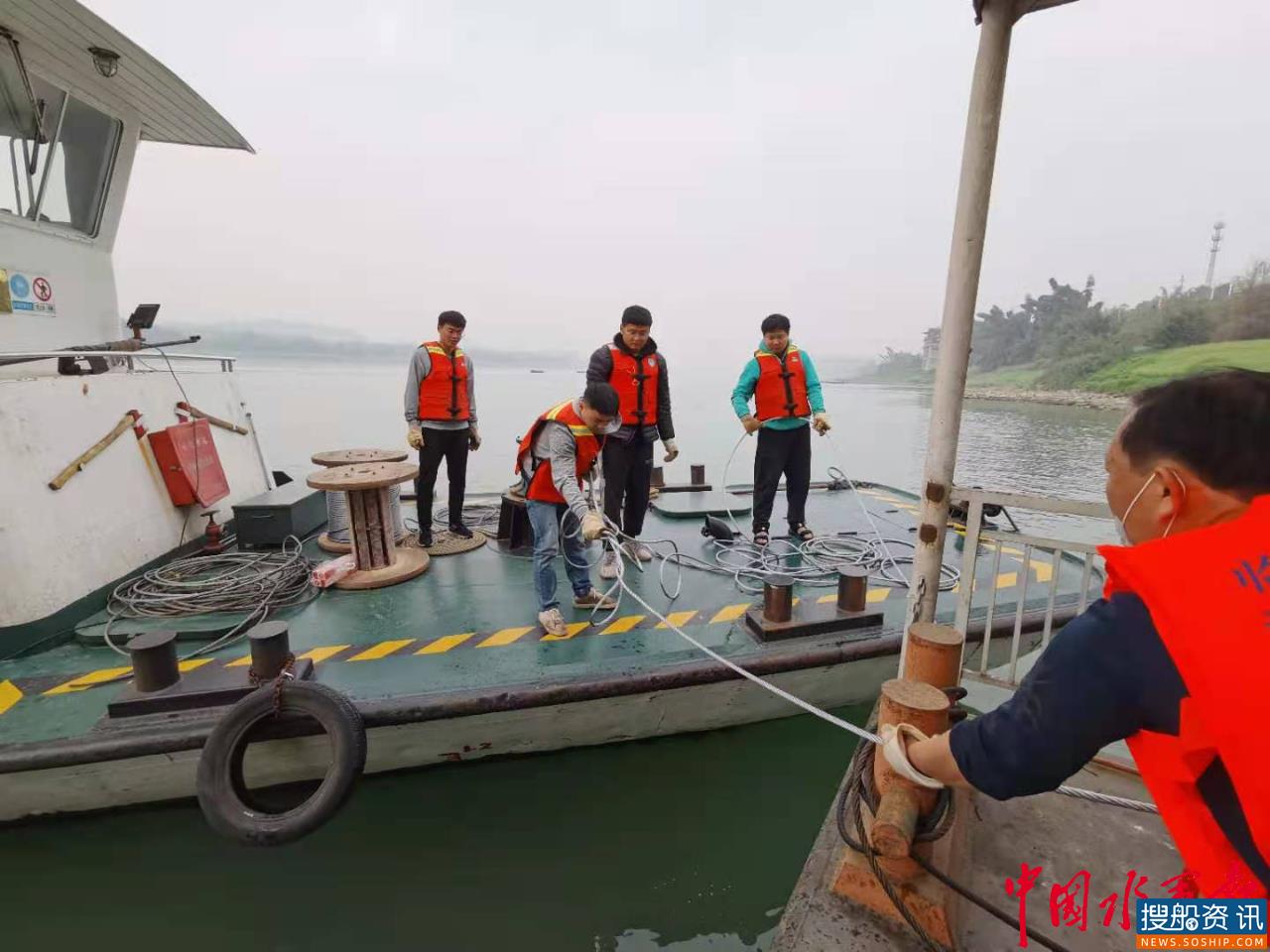 宜宾航道处暖心服务助渡口化险为夷 获赠锦旗表真挚感谢