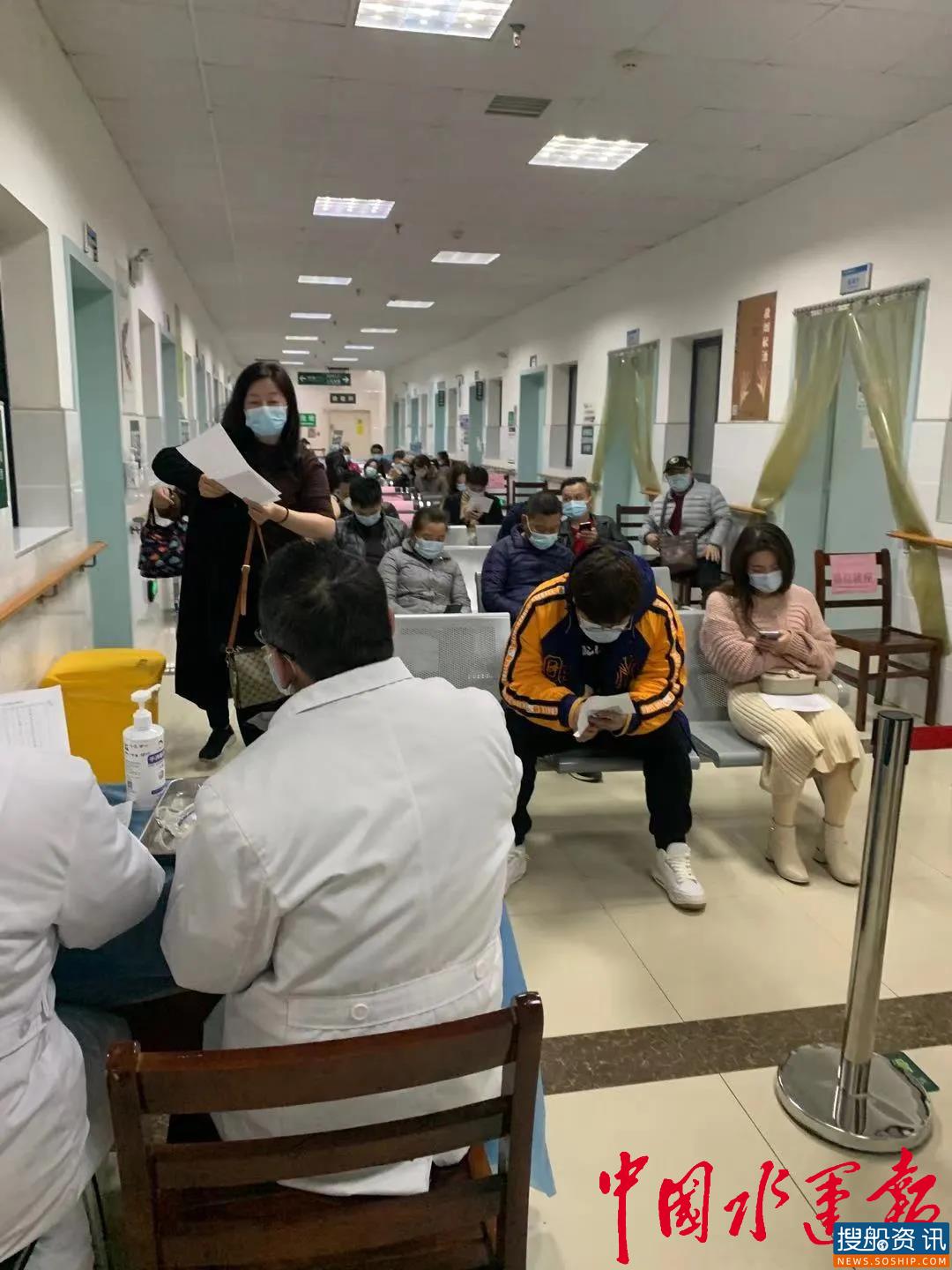 暖心 | 七旬夫妇相约武汉航运医院接种新冠疫苗