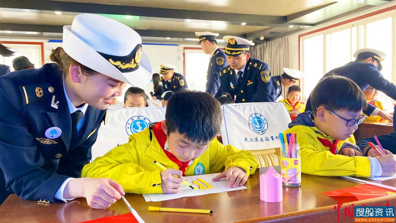 武汉海事局“海狮”志愿服务队：把安全知识送进课堂