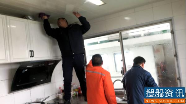 荆州航道处清明小长假守护航道平安工作掠影