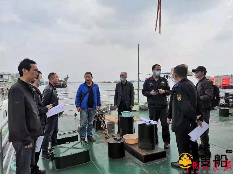 荆州海事局强化暮春时节船舶防污联合检查