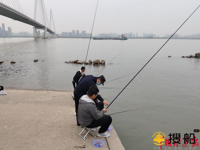 禁止违规垂钓！长航公安局武汉分局沿江劝离钓鱼人