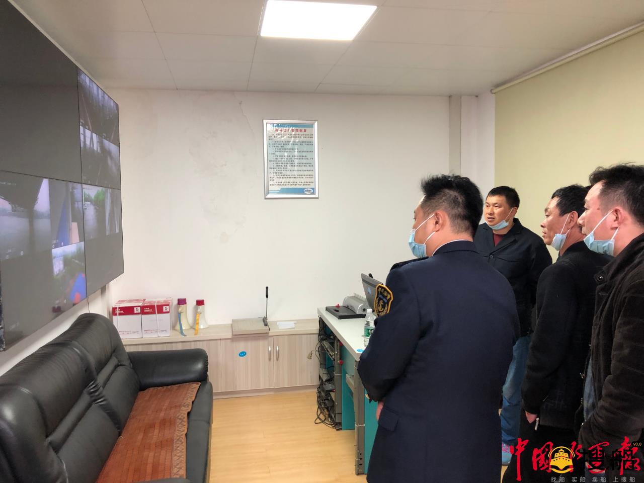 宜昌航道海事部门联合开展船舶碰撞桥梁安全隐患排查
