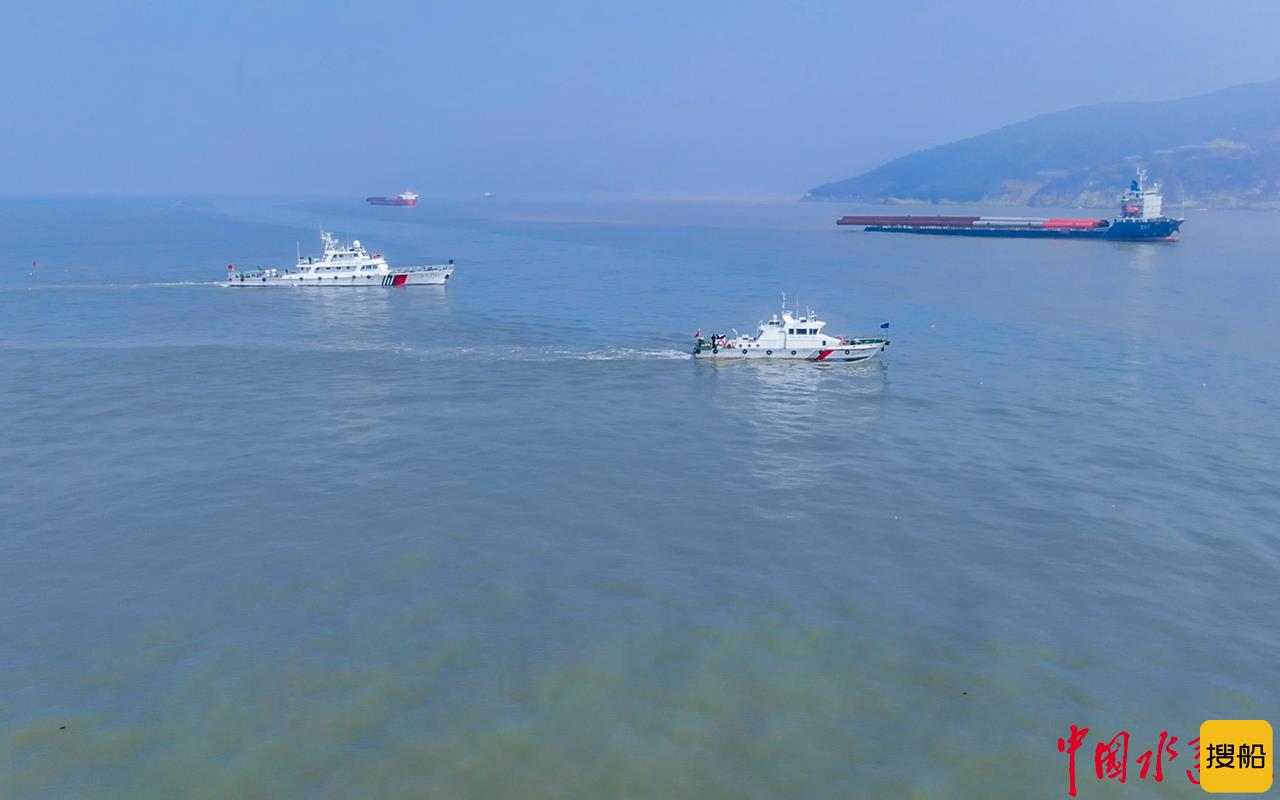温州南部水域开展大规模防范商渔船碰撞联合行动