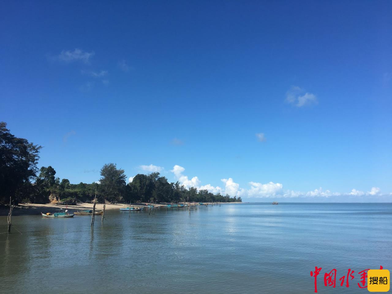 邦加海峡护“红树”