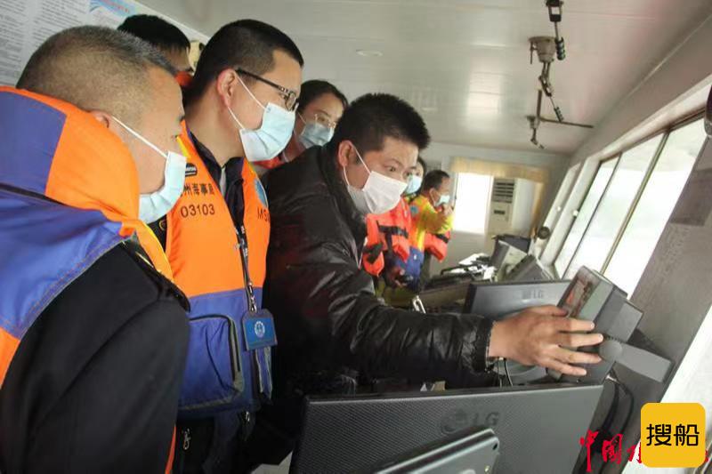 荆州海事局组织长江水上无线电秩序联合整治行动