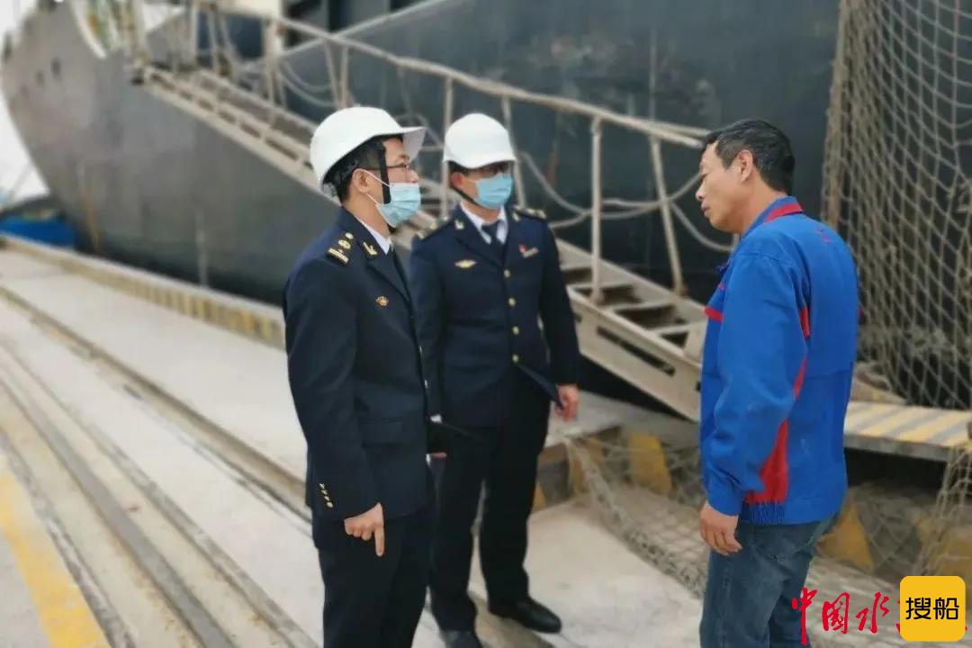 《长江保护法》实施以来南通海事局查处首例船舶未按规定使用岸电违法行为