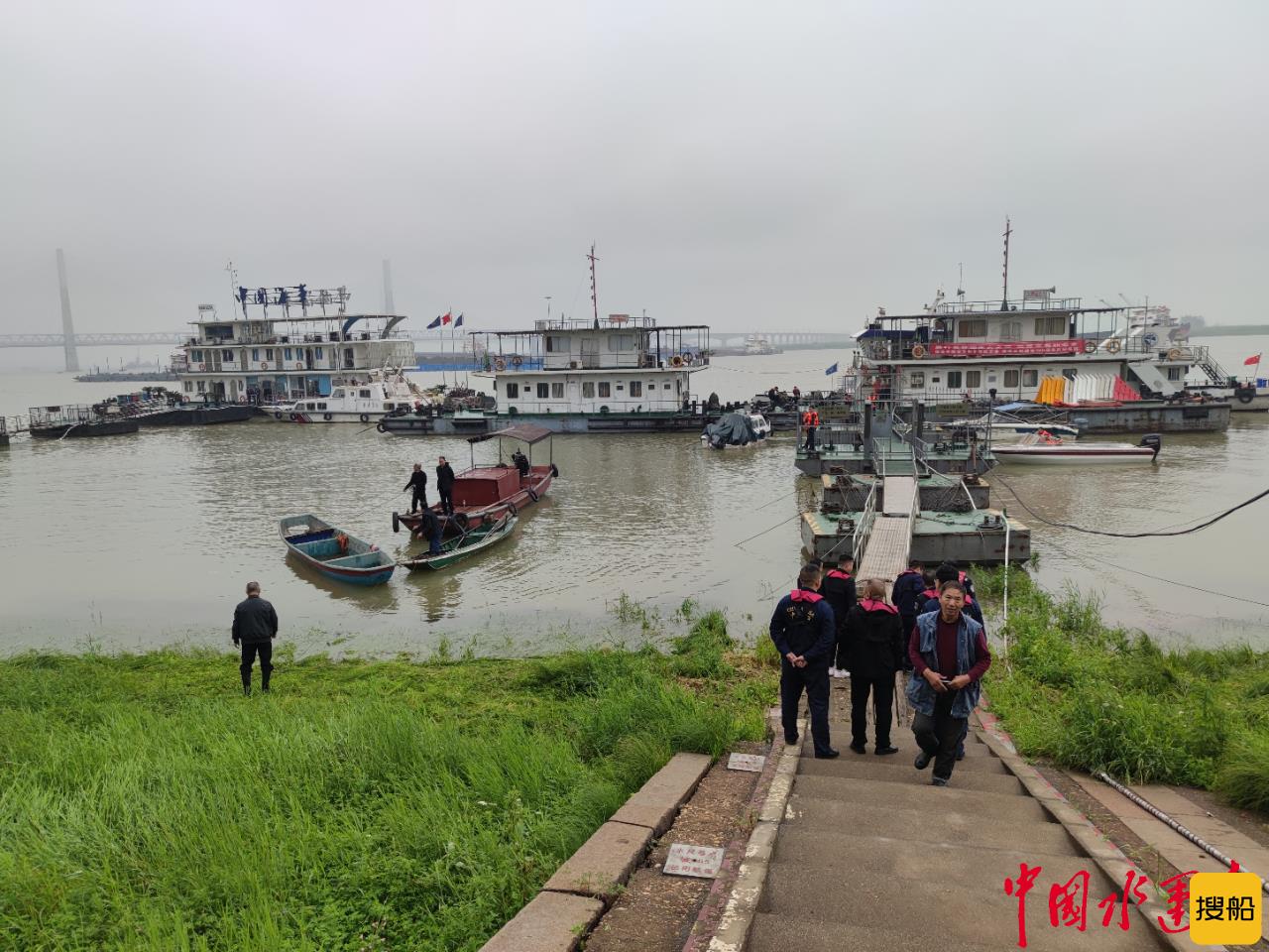 岳阳海事局联合多部门开展“三无”船舶 专项整治活动