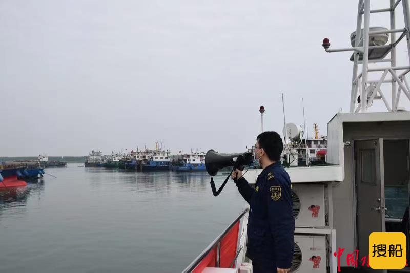荆州海事局强化现场管控全力应对近期水位陡涨