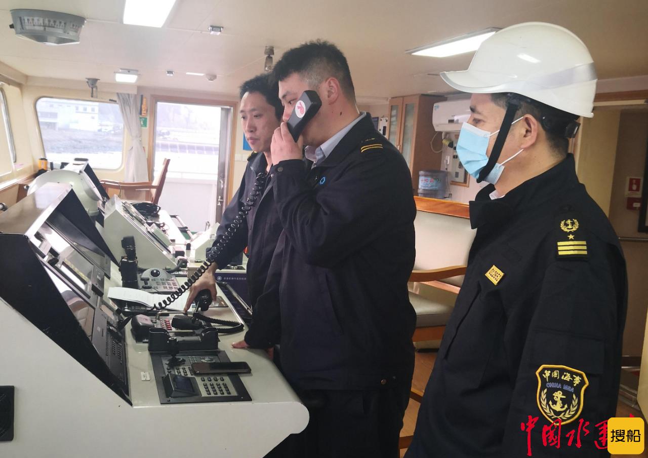 洋山海事组织开展客滚船消防应急疏散演习