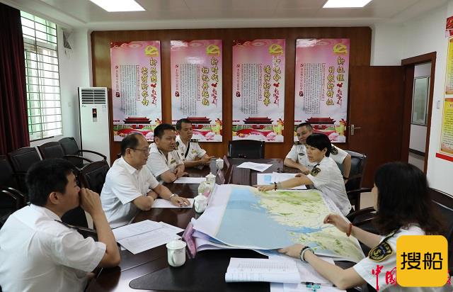 南海航海保障中心主任洪四雄到广州海测调研
