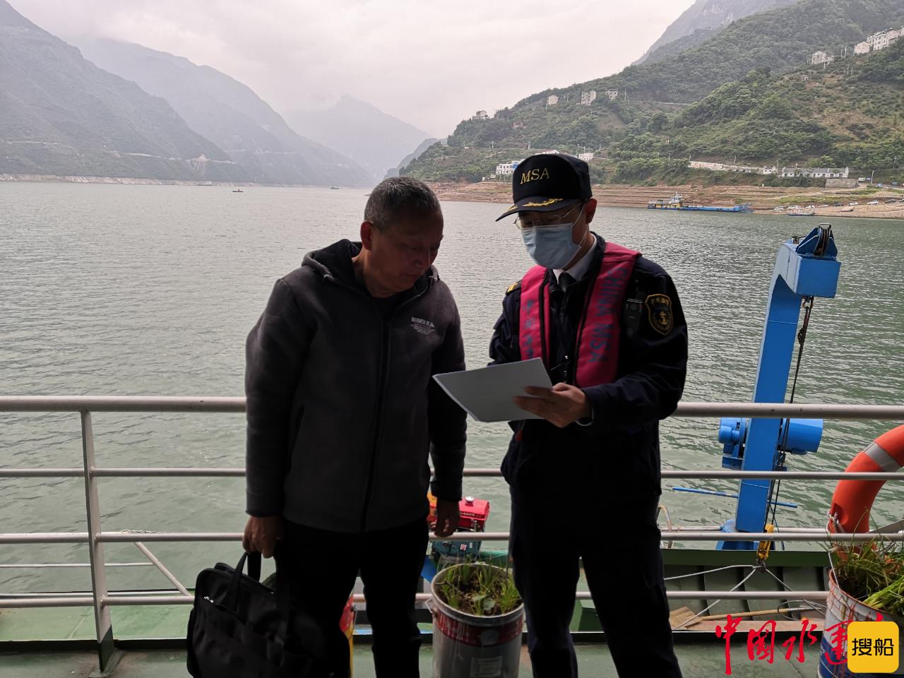 宜昌归州海事处库区持续发力推进船舶污水零排放