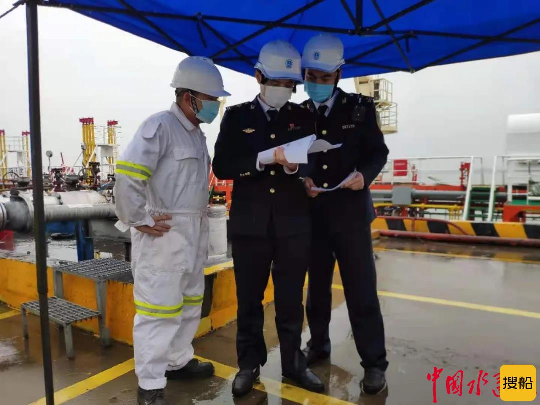 江阴海事强化船岸界面管理 稳控疫情过