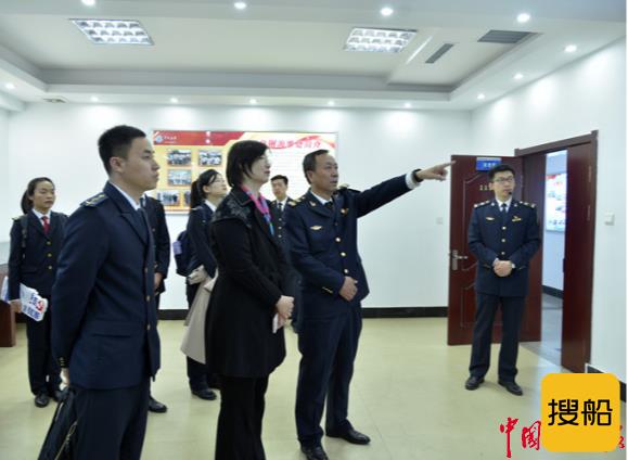 营口鲅鱼圈海事处党支部与大连海事大学外国语学院党支部开展联学共建活动