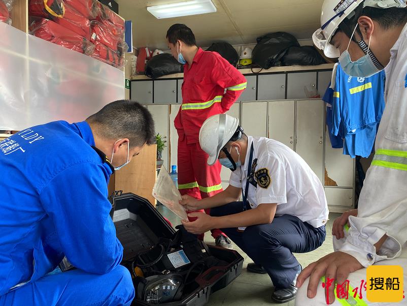 五一,深圳这个码头运送工人超20000人次,近30艘船在修理