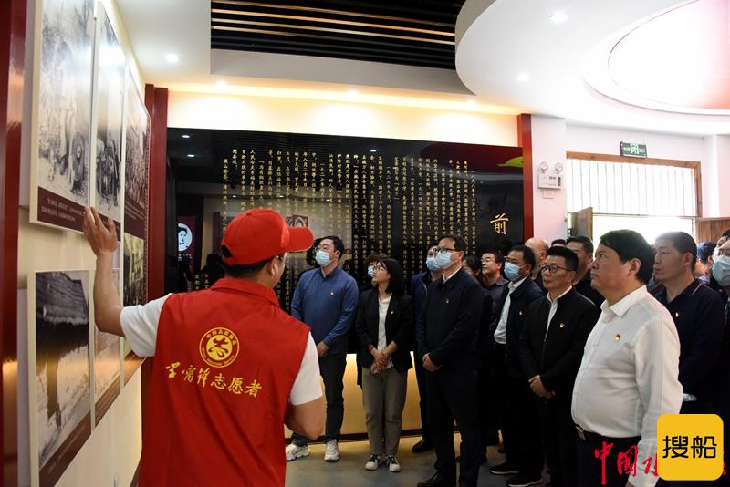 长江宜昌航道局组织党员干部职工赴胡敌烈士纪念馆开展红色教育活动
