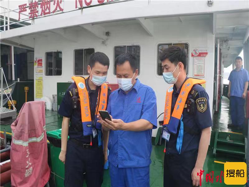荆州海事局强化水位交替期危险品码头及船舶安全监管
