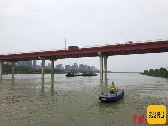 武汉航道处实施完成白沙洲公铁两用长江大桥定测水上钻探