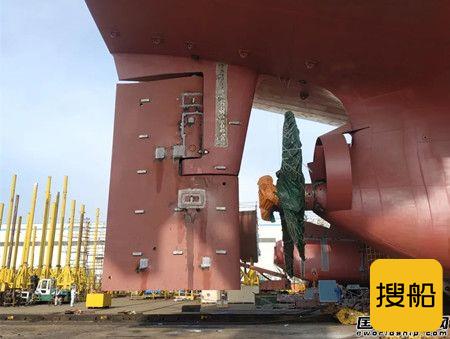 大连中远海运重工49900吨油船首制项目轴舵系施工再提效