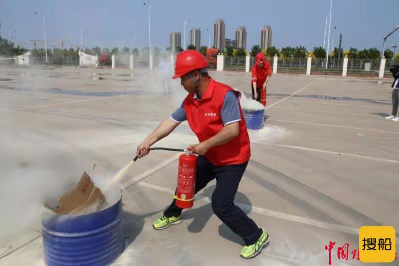 天津东疆举办应急技能大赛暨微型消防站比武