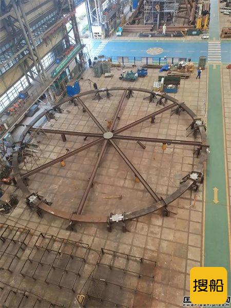 启东中远海运海工N966项目3200T绕桩吊机法兰制作完工