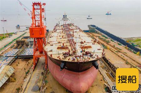 舟山中远海运重工11.3万吨原油轮N756船下水