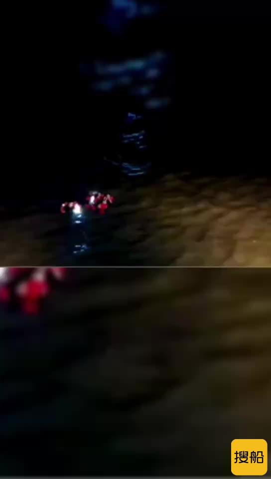 一武汉籍散货船在浙江舟山水域沉没，16人已获救