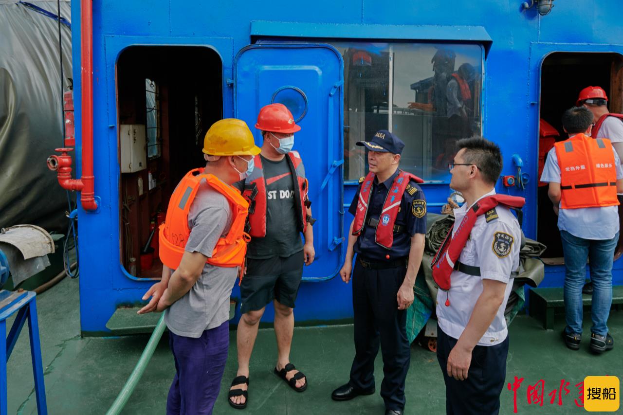 扫盲区 补空白!常熟港锚地水域“一零两全四免费”服务正式运行