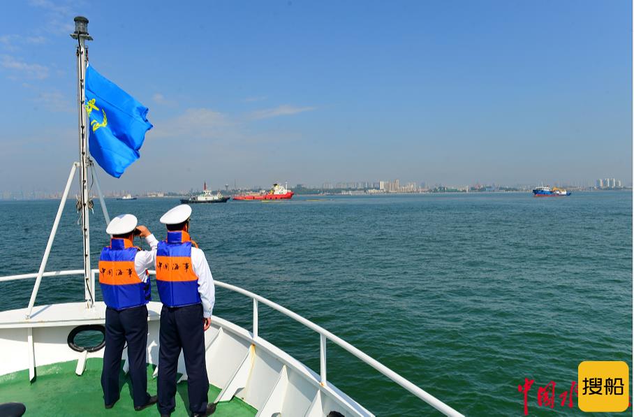河北海域举行“陆海空天”一体化船舶溢油应急演习