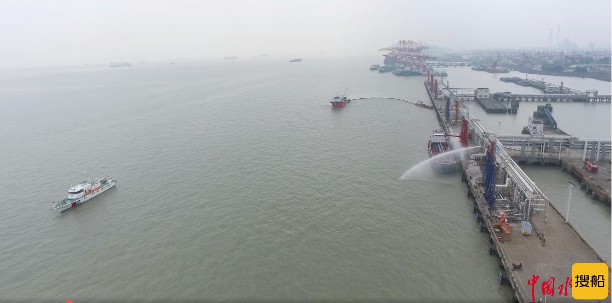 浦东海事成功举行散装液态化学品泄漏应急处置演习