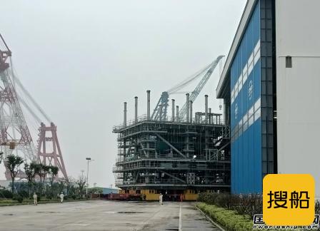 启东中远海运海工M022 FPSO模块项目完成车间搭载