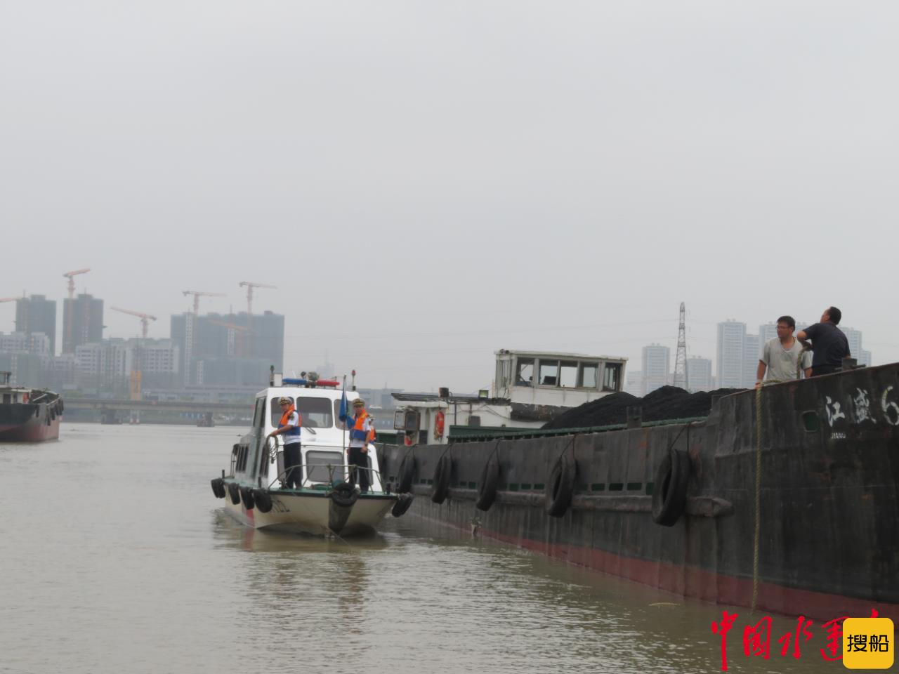 宁波:“高考护航队”守护“静”环境