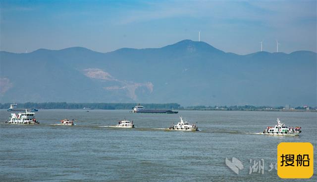 联合巡航守护长江碧水长流