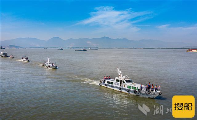 联合巡航守护长江碧水长流