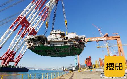 现代重工为墨菲石油建造半潜式生产平台完工出坞