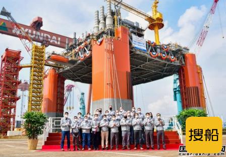 现代重工为墨菲石油建造半潜式生产平台完工出坞