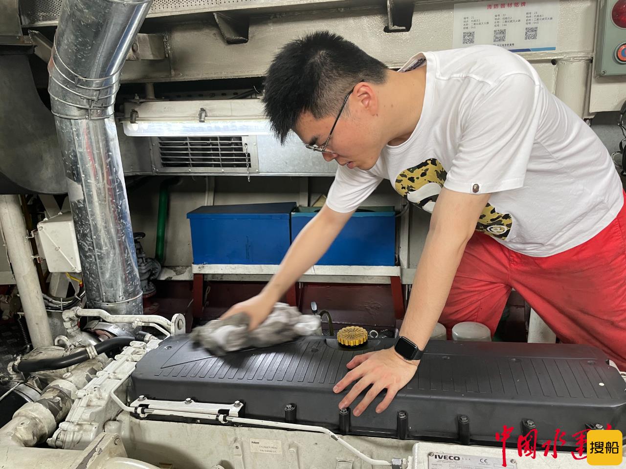 学党史、除隐患、促安全、保畅通 ——长江大胜关航道处“宁道标409”轮积极开展汛期设备保养工作