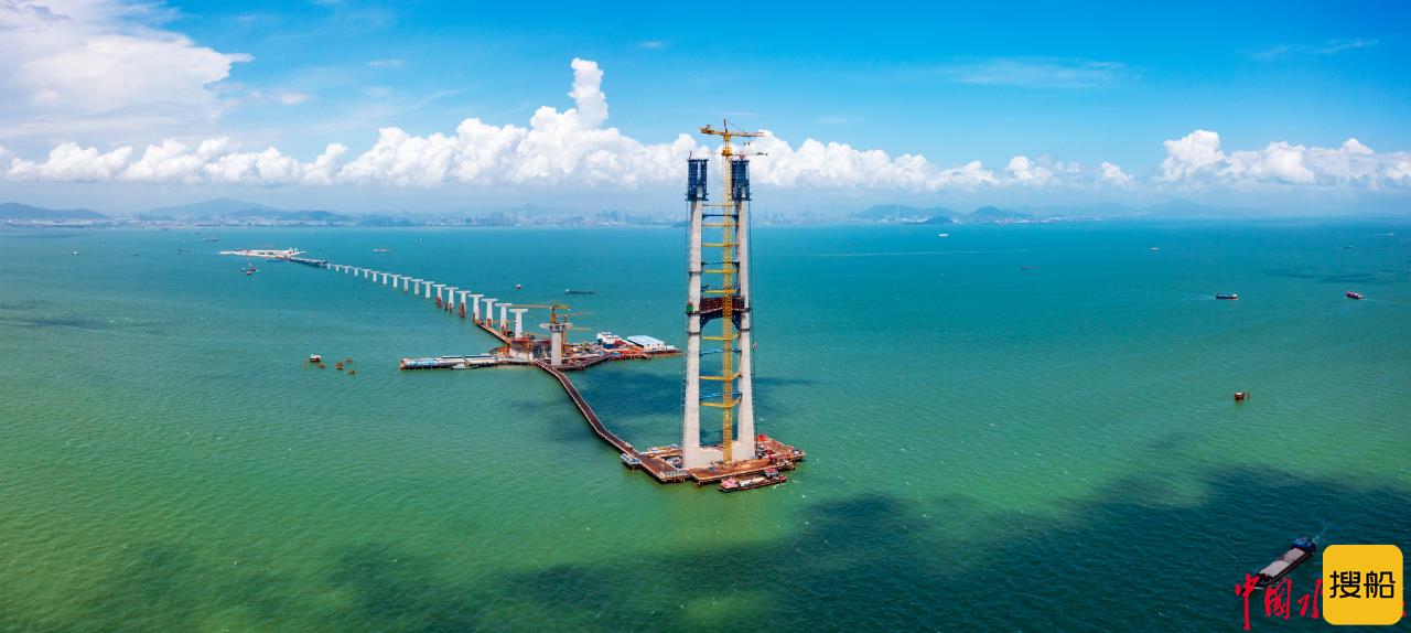 世界最高海中大桥——深中通道伶仃洋大桥东索塔完成封顶
